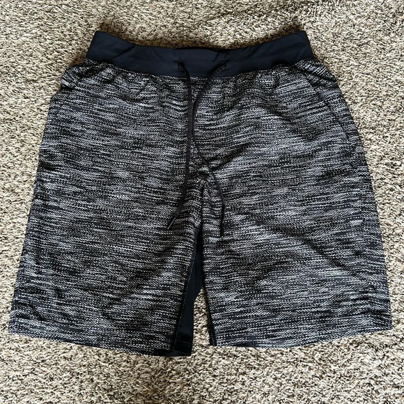 Lululemon T.H.E. Short Men’s Size M 9”‎ Inseam - Picture 1 of 8